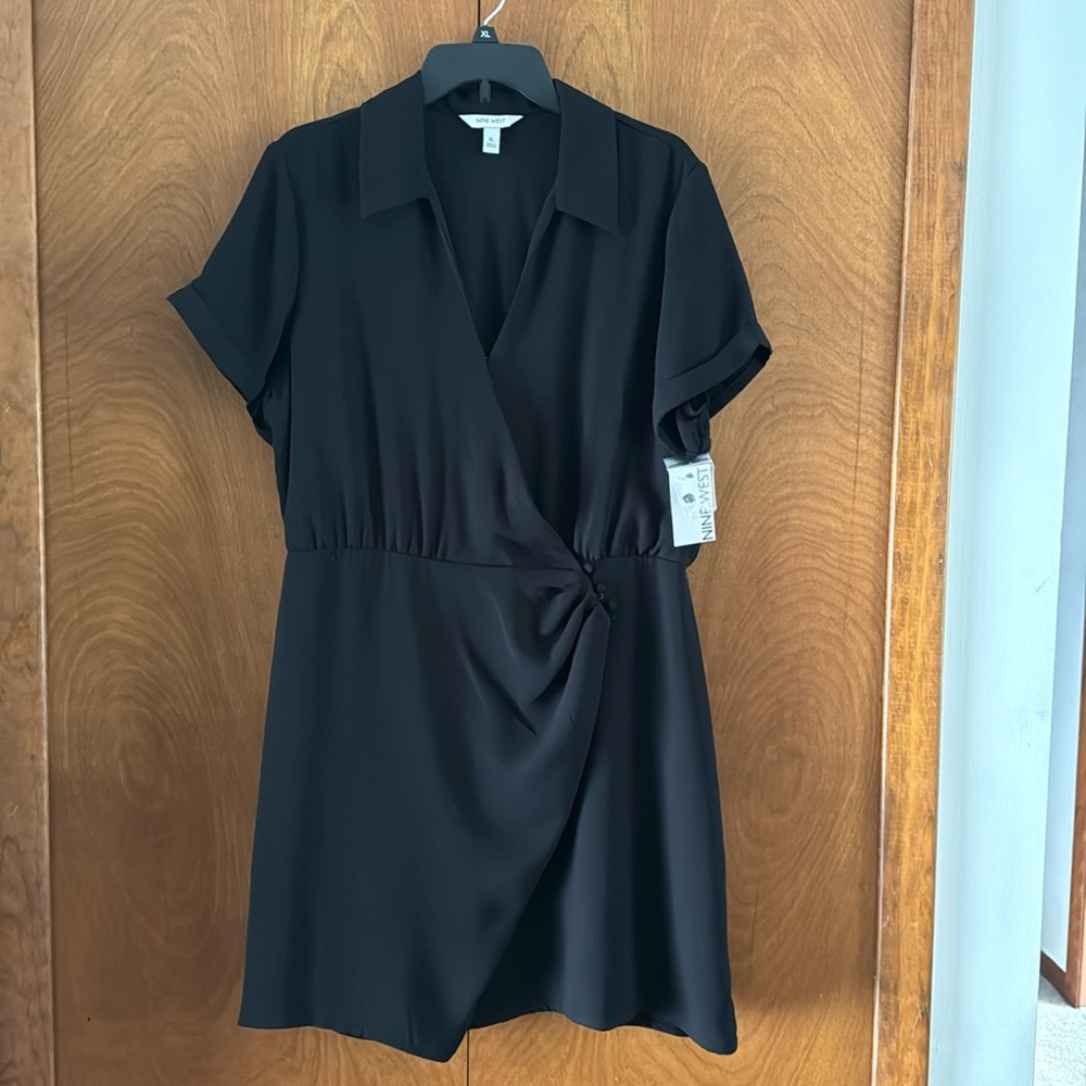 🩷NWT. Nine West black dress. Size XL.